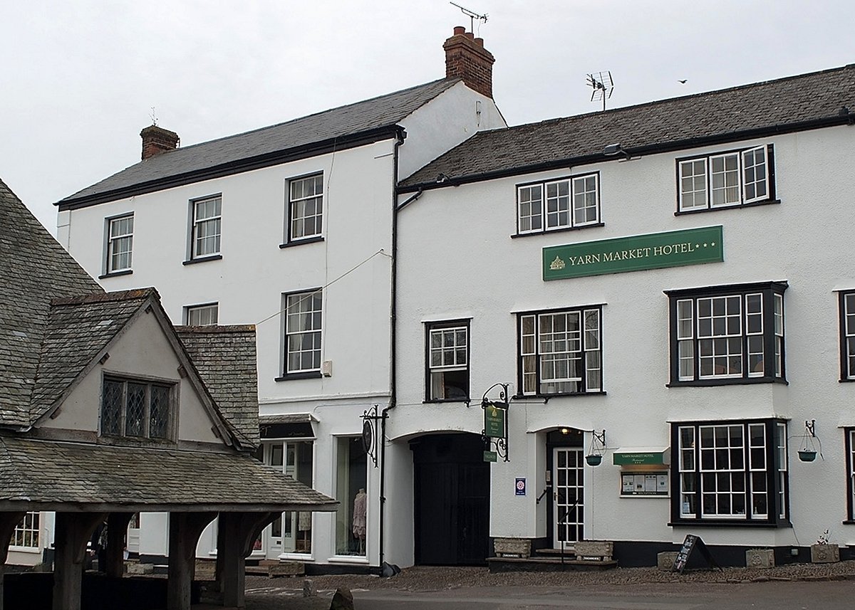 A photo of the Yarn Market Hotel in Dunster